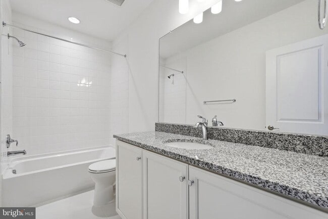 Building Photo - 112 BETONY Ct