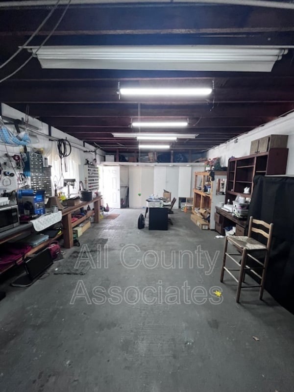 Building Photo - 11023 Hook Ln