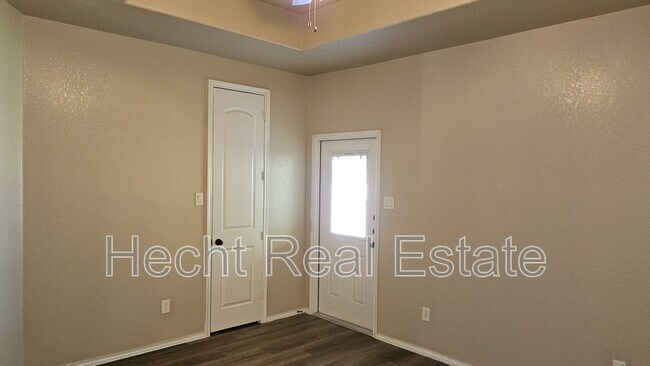 Building Photo - 262 Rosalie Dr