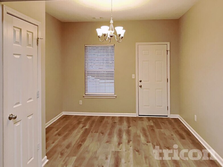 Building Photo - 222 Southwind Ln