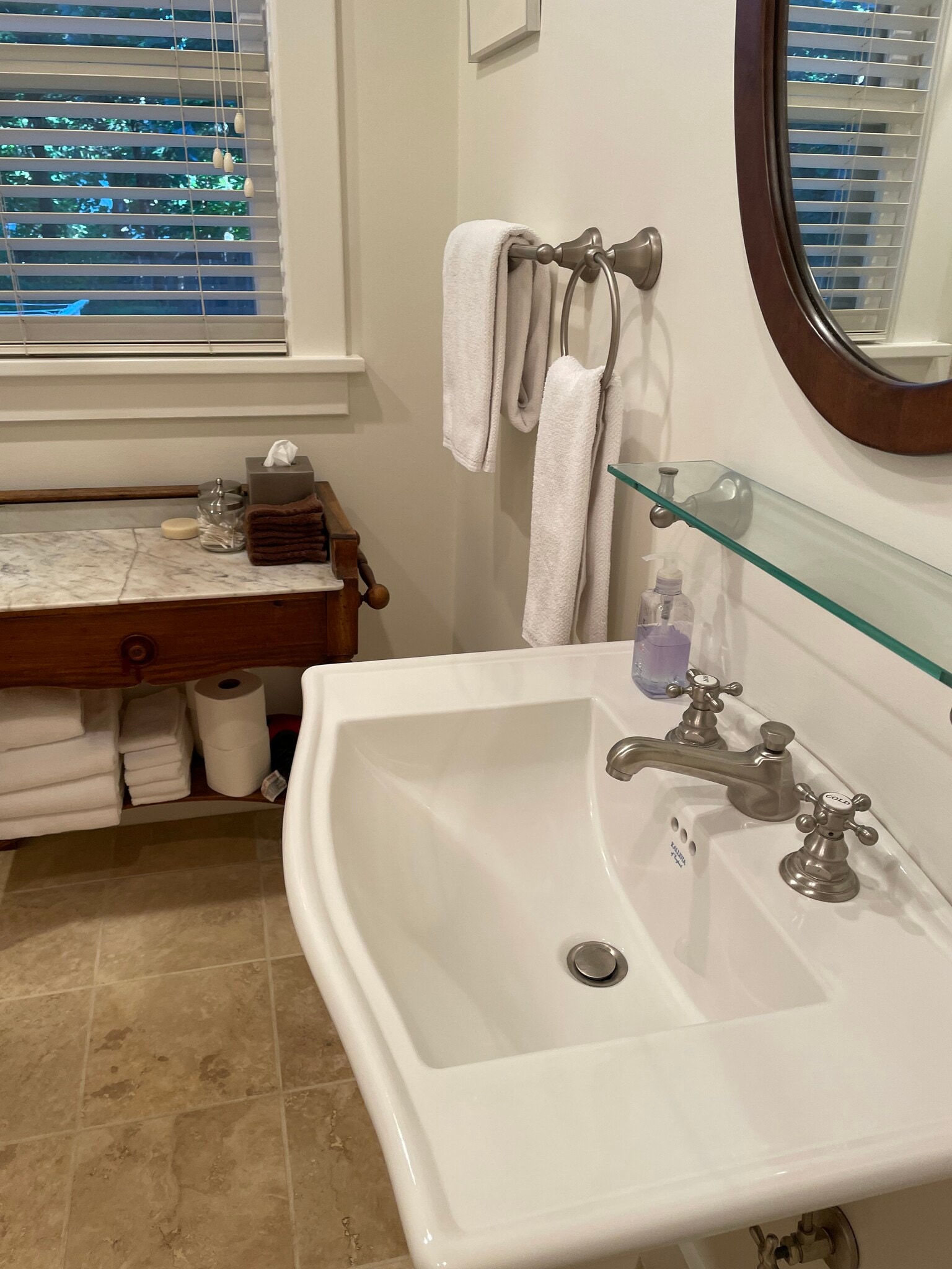 Building Photo - 1373 Barker Rd