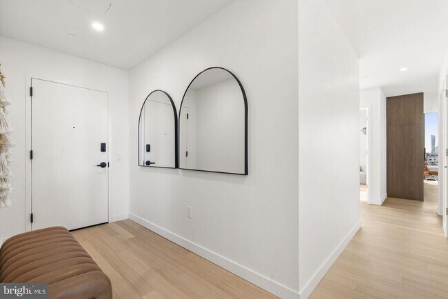 Building Photo - 210 S 12th St