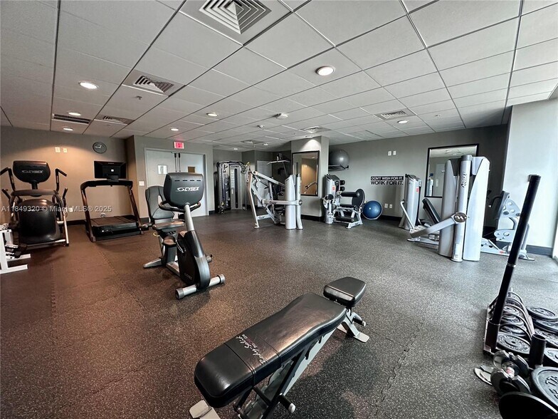 Building Photo - 2275 Biscayne Blvd