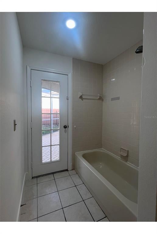 Building Photo - 9224 Sunflower Dr