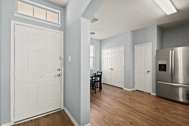 Building Photo - 3967 Mossy Spring Ln