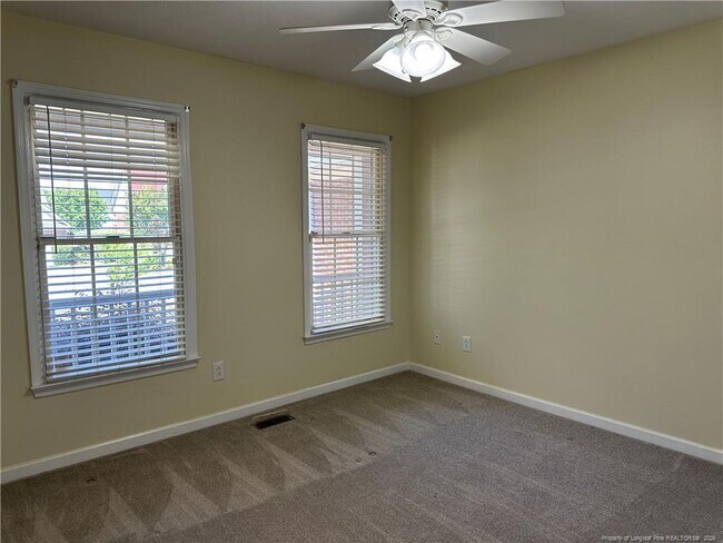 Building Photo - 2827 Beringer Dr