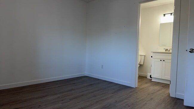 Building Photo - 815 SW 8th St