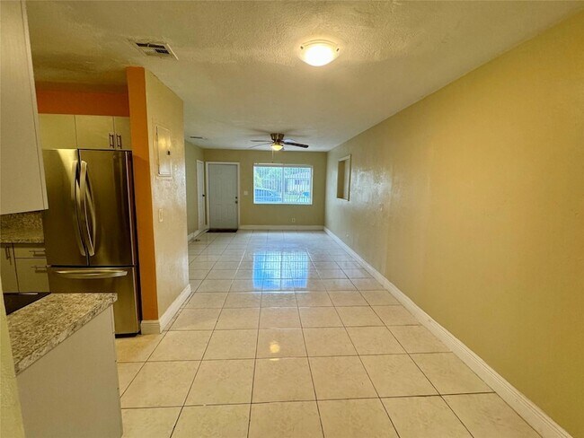 Building Photo - 6471 SW 27th Street