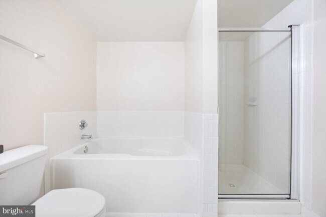 Building Photo - 414 Water St