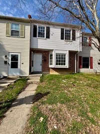 Building Photo - 68 Village Dr