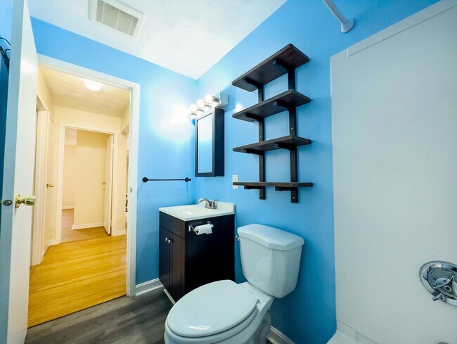 Building Photo - 13 Silvestri Cir