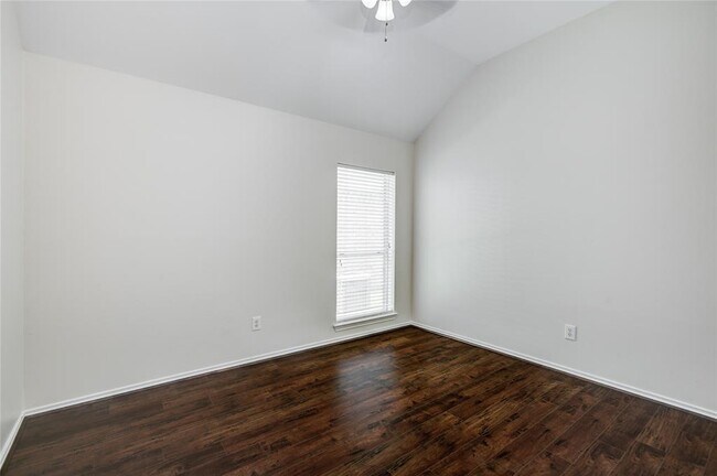 Building Photo - 6106 Grand Glen Ct