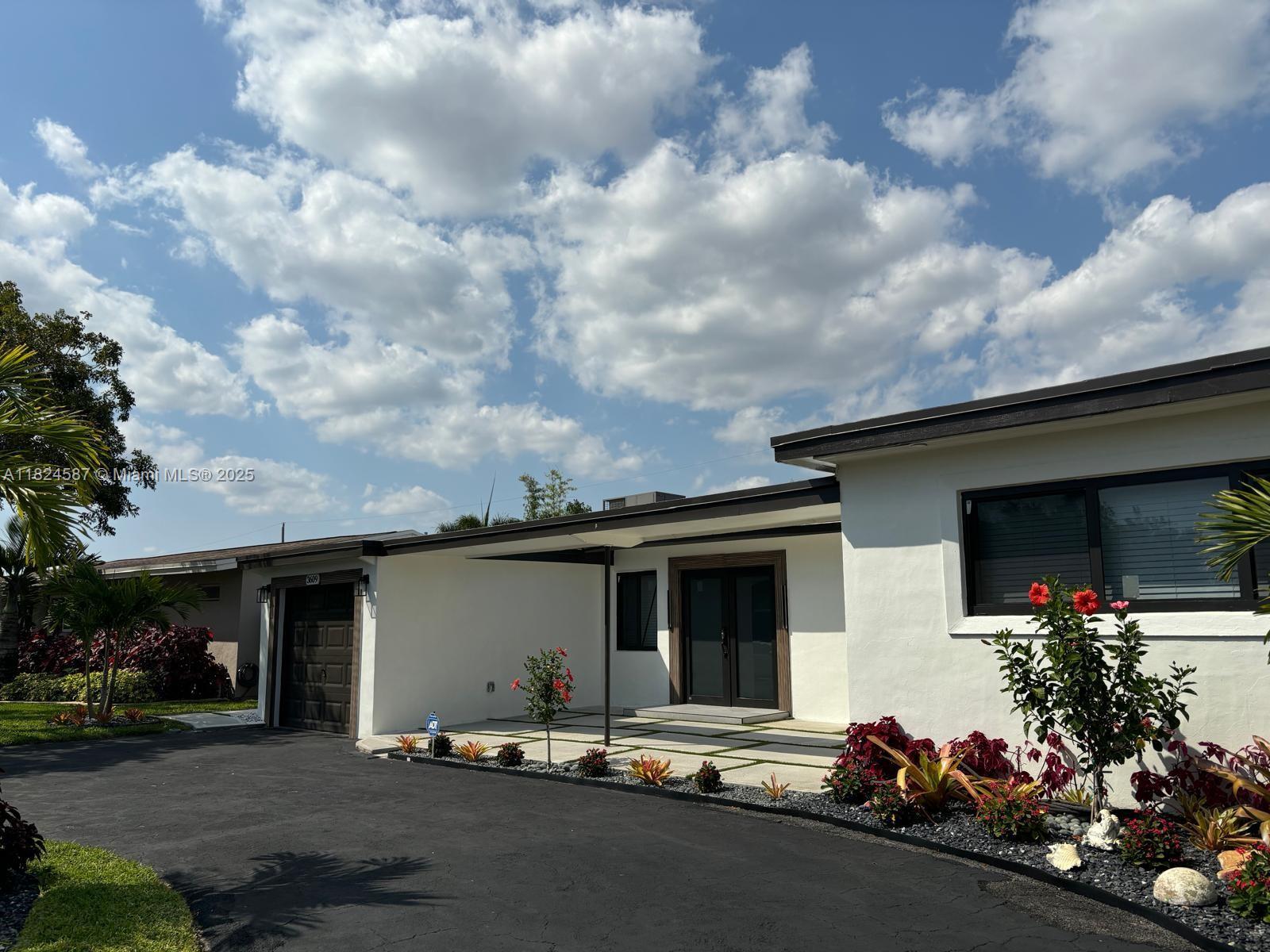 Building Photo - 3609 SW 23rd St