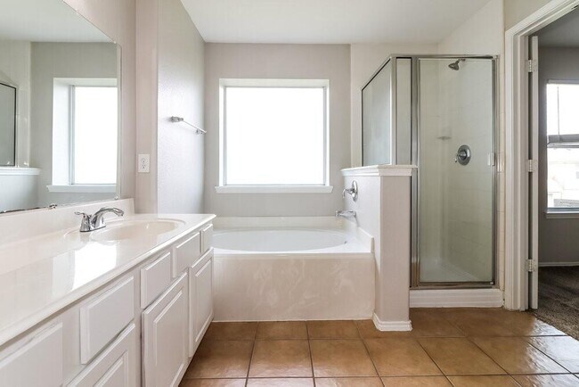 Building Photo - 20318 Clydesdale Ridge Dr