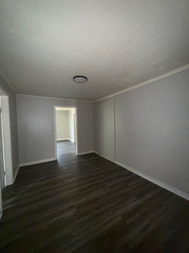 Building Photo - 313 Eastland Ave
