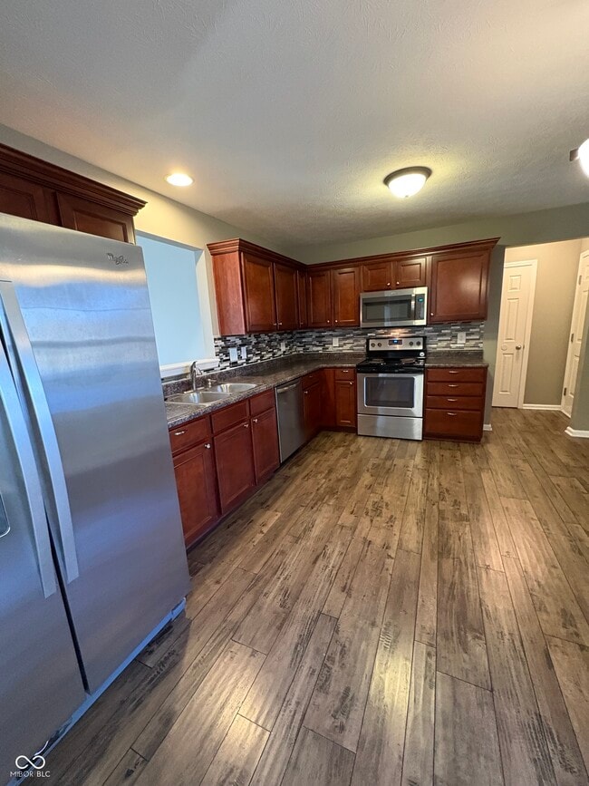 Building Photo - 5318 Wood Hollow Dr