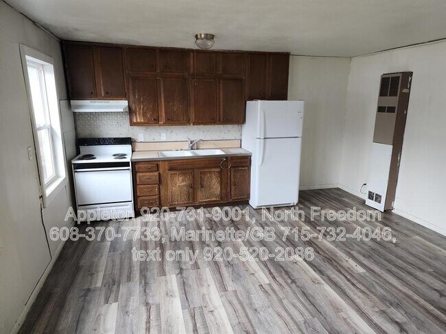 Building Photo - S7559 US-12