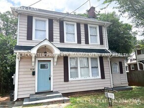Building Photo - 630 Park Ln