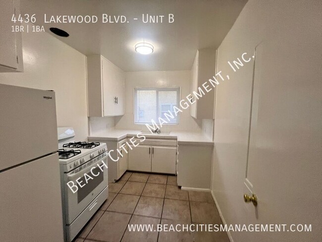 Building Photo - 4436 Lakewood Blvd