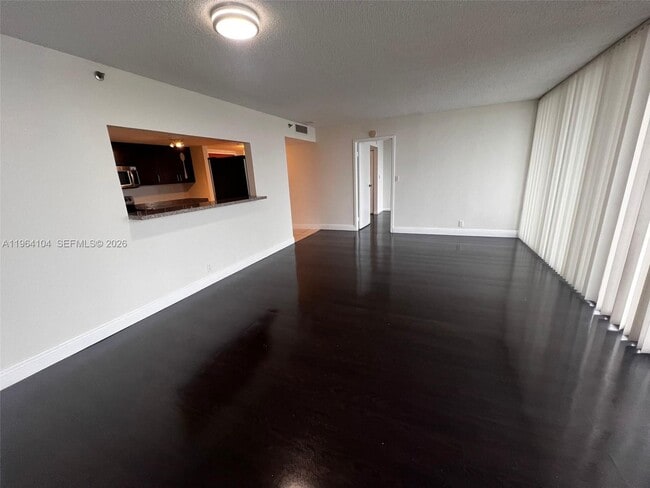 Building Photo - 7601 E Treasure Dr