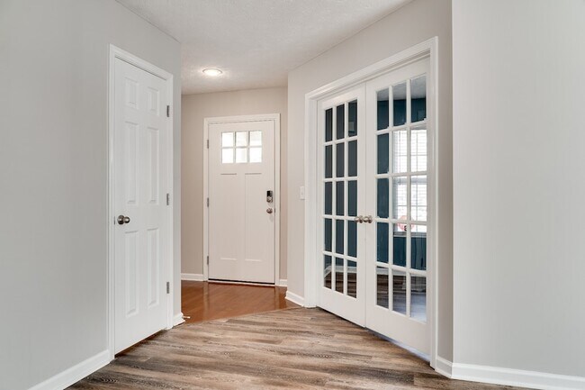 Building Photo - 1005 Gannett Rd