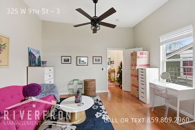 Building Photo - 325 W 9th St