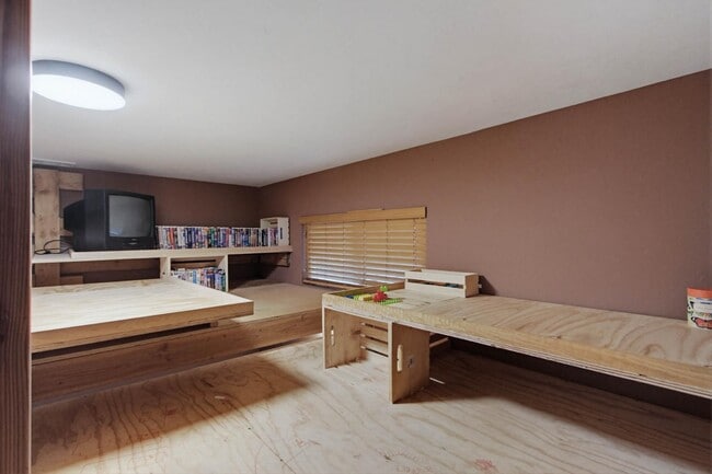 Building Photo - 1418 Marshall St