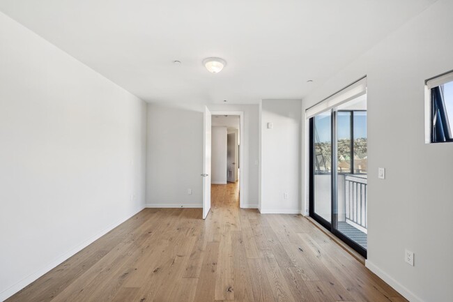 Building Photo - 270 Ocean Ave