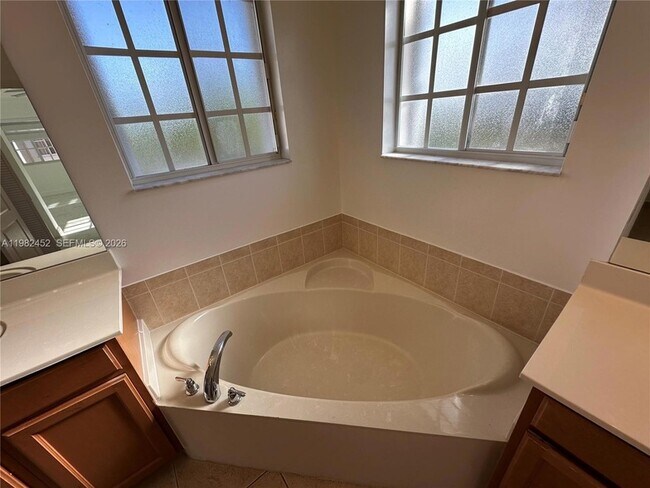 Building Photo - 27866 SW 142nd Ave