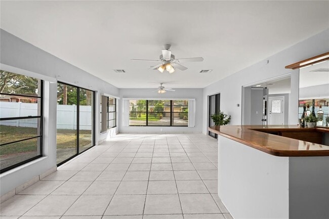 Building Photo - 2502 Indigo Dr