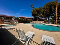 Building Photo - AVAILABLE NOW!! 1 BEDROOM 1 BATHROOM CONDO IN MISSION LAKES DESERT HOT SPRINGS