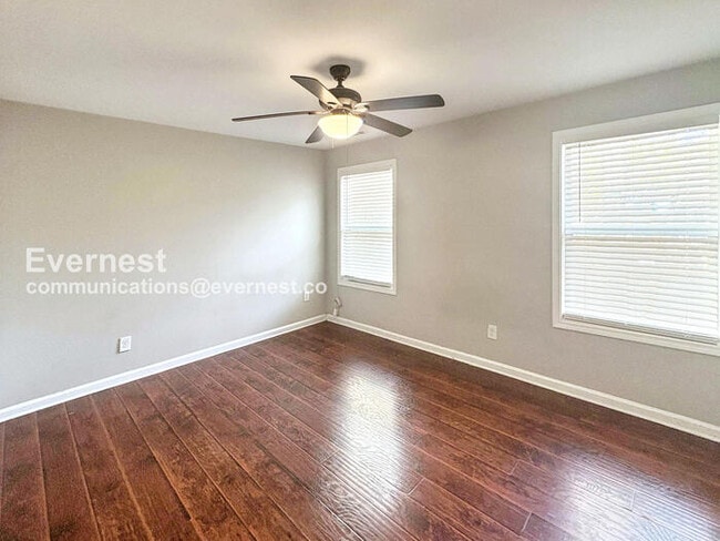 Building Photo - 463 Valley Hill Rd SE