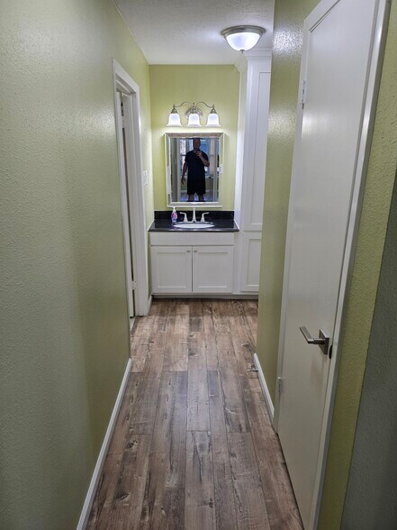 Building Photo - 10555 Turtlewood Ct