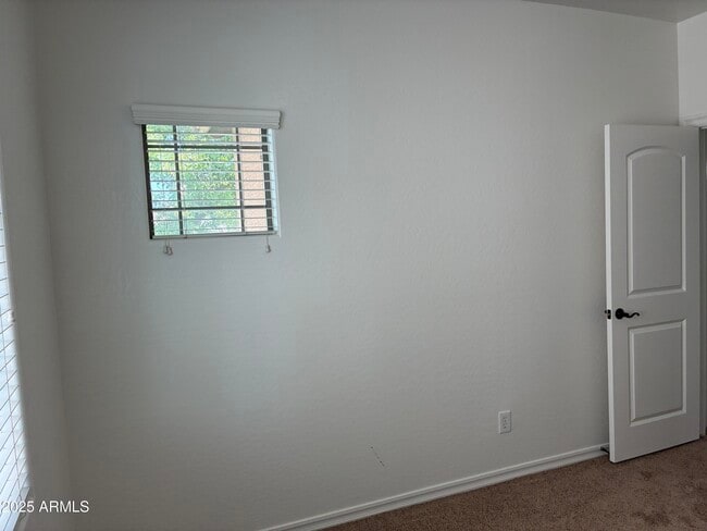 Building Photo - 14559 W Port Royale Ln