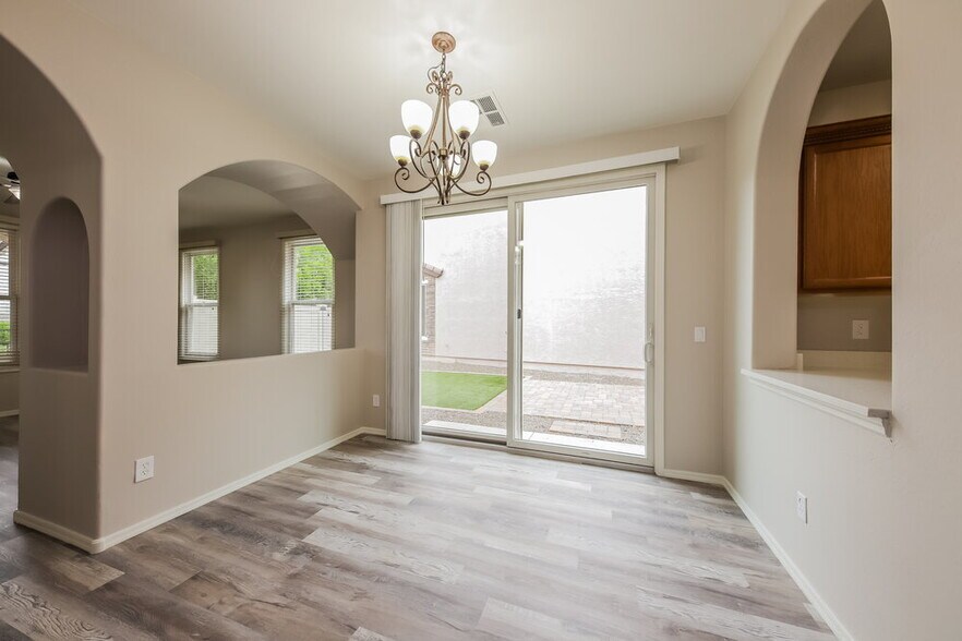 Building Photo - 28902 N 124th Dr