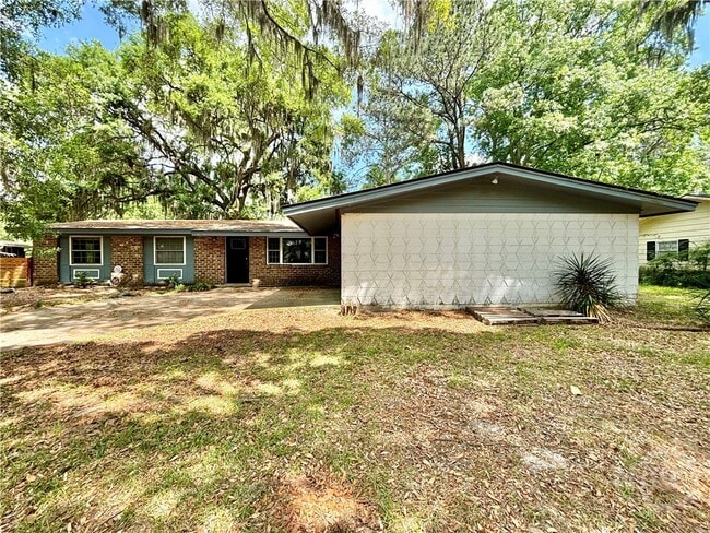 Primary Photo - 12434 Largo Dr