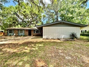 Building Photo - 12434 Largo Dr