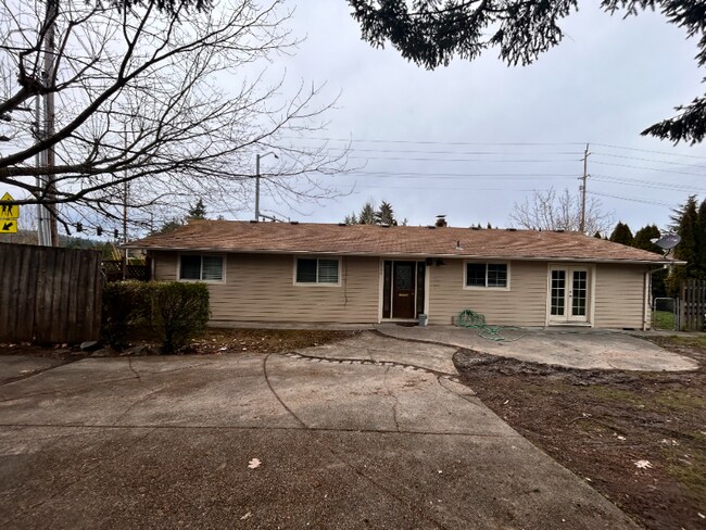 Building Photo - 6060 SW 170th Ave