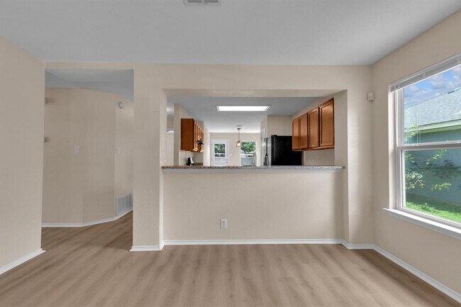Building Photo - 111 David Dr