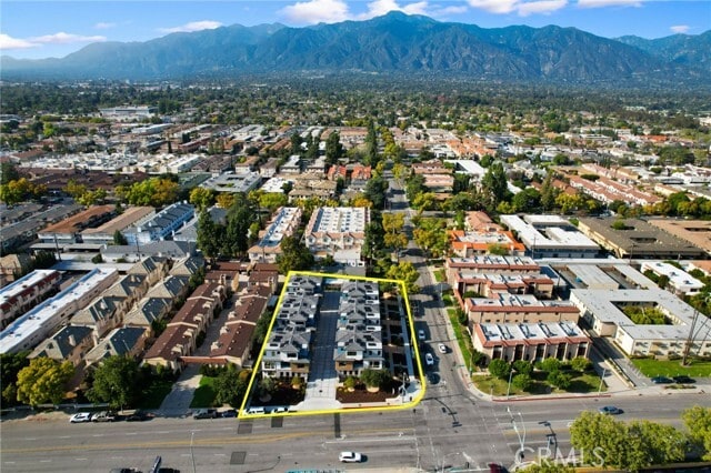 Building Photo - 903 W Duarte Rd