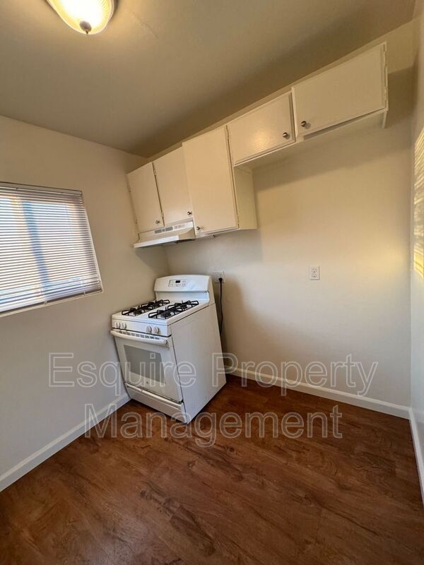 Building Photo - 730 W Channel Islands Blvd