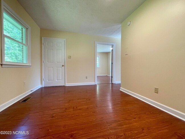 Building Photo - 3804 Brandywine Dr