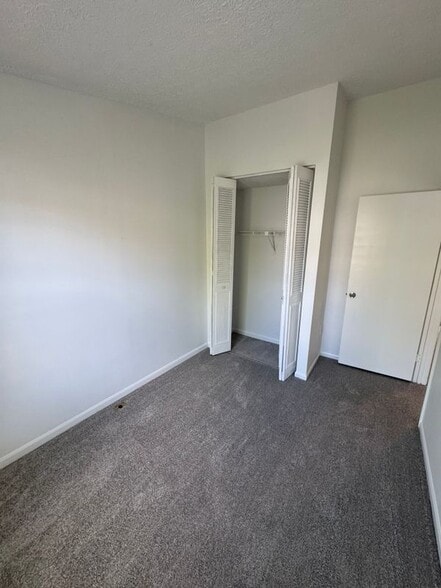 Building Photo - 9730 Red Clover Ct