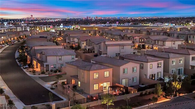 Building Photo - 8907 Roadrunner Ravine St