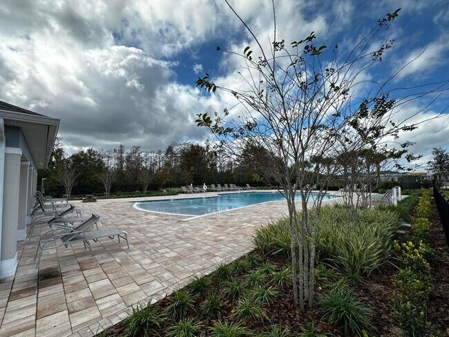 Building Photo - 16345 Bird of Paradise Ave