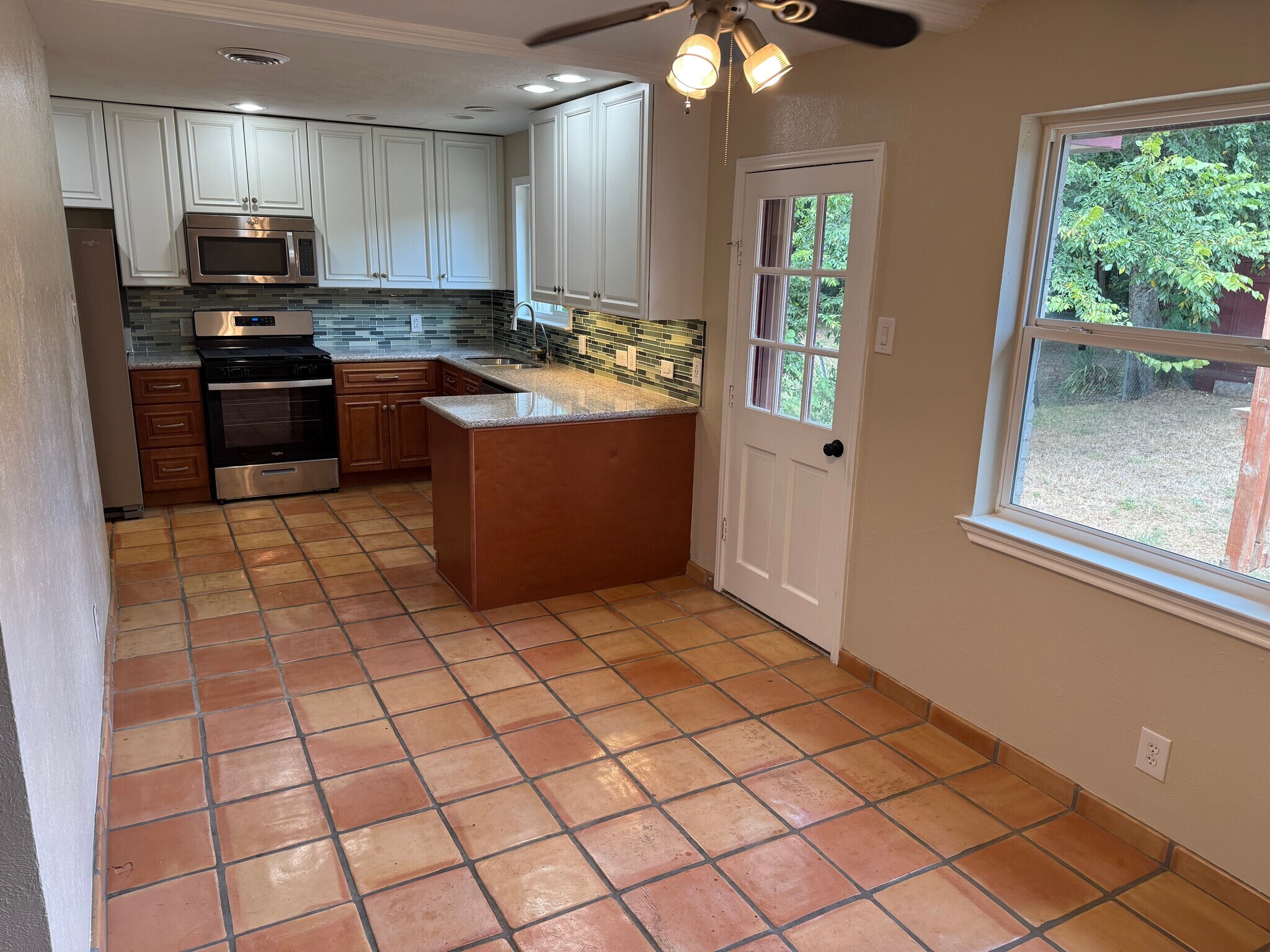 Building Photo - 8547 Stillwater Dr