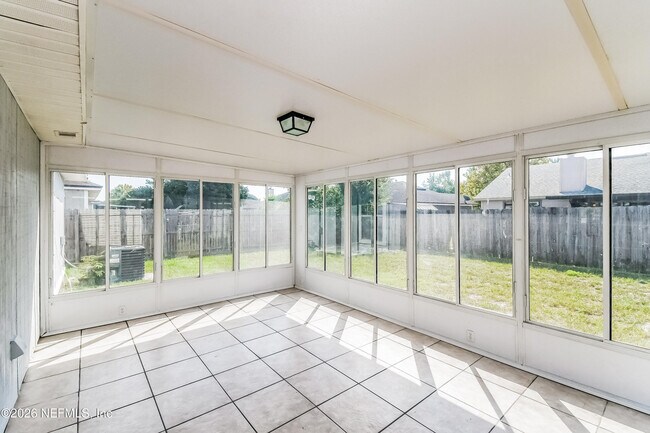 Building Photo - 13006 Staffordshire Dr S