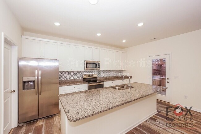 Building Photo - 1531 Antioch Dr