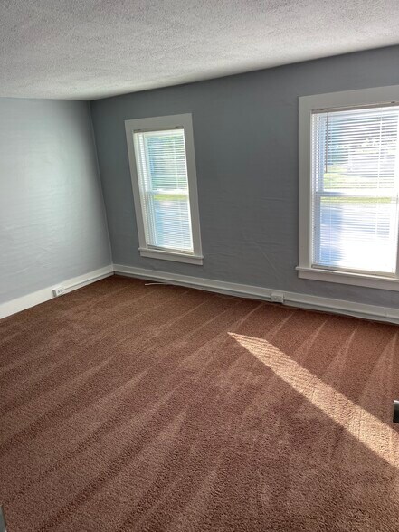 Building Photo - 111 West Ave