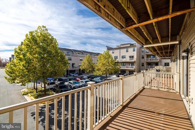 Building Photo - 44752 Tiverton Sq